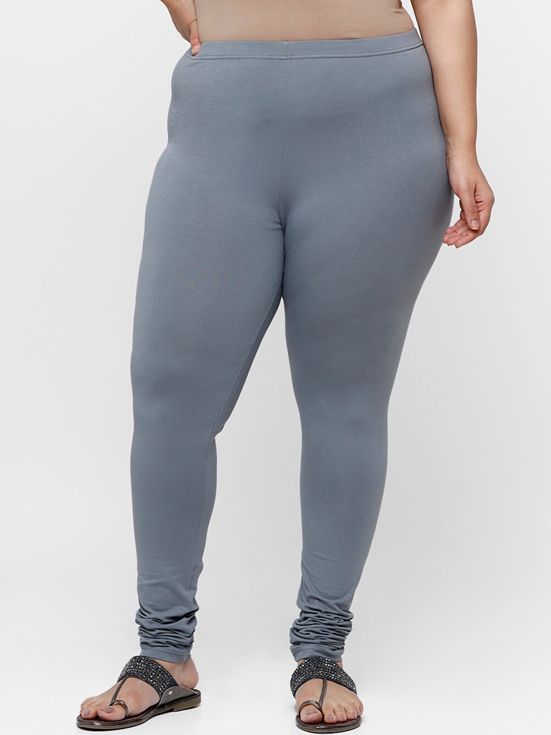 

De Moza Women Grey Solid Cotton Churidar-Length Leggings