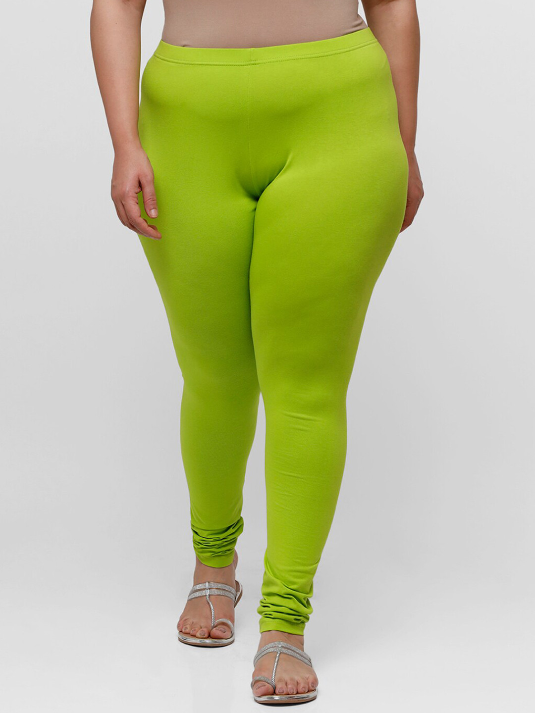 

De Moza Women Green Solid Cotton Churidar Length Leggings
