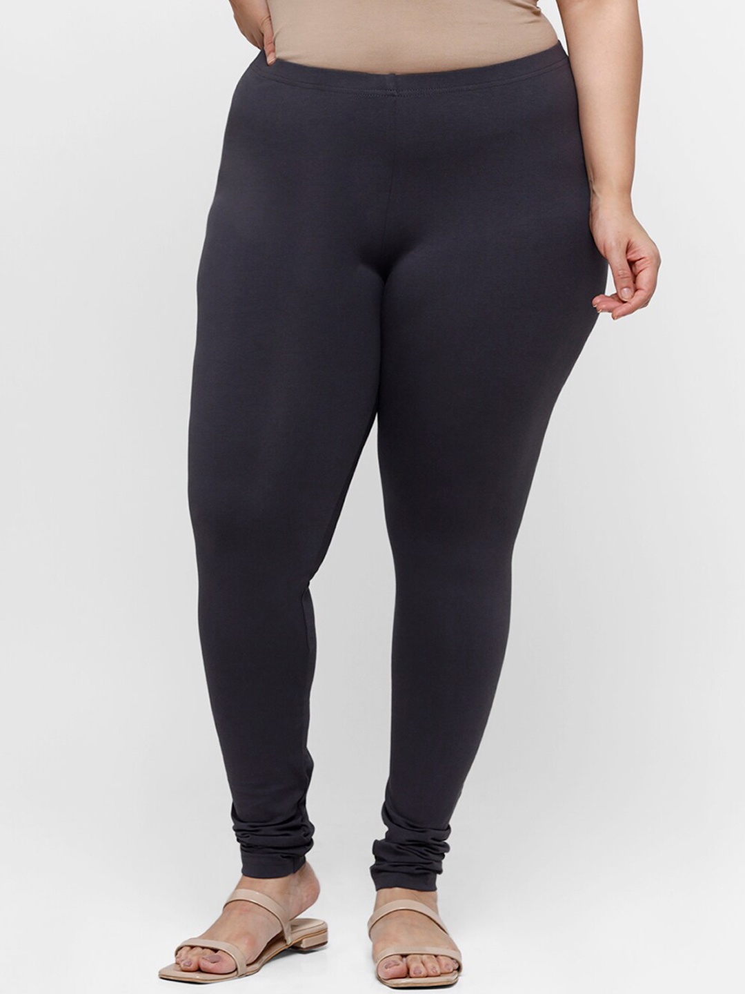 

De Moza Women Grey Solid Cotton Churidar-Length Leggings