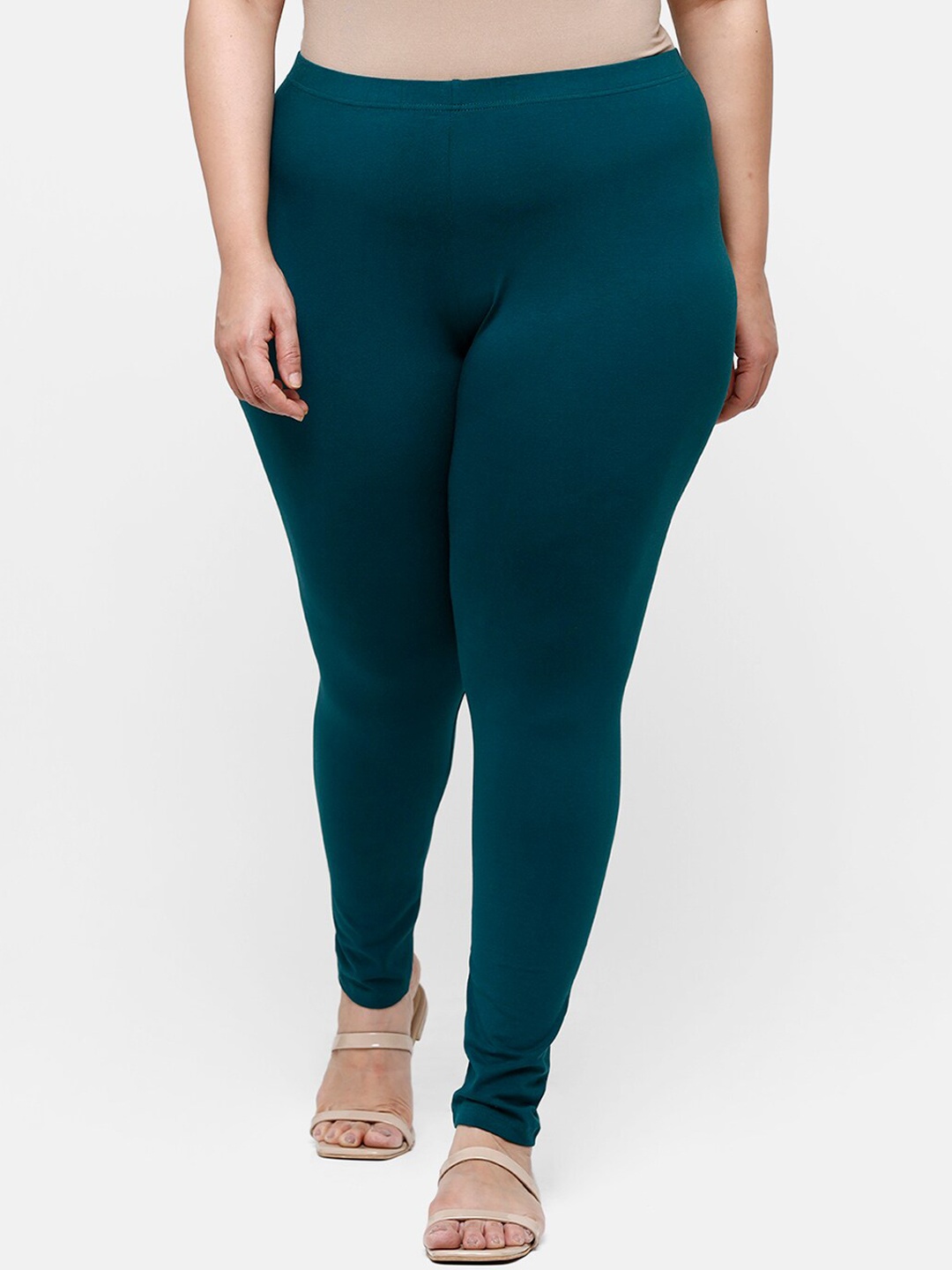 

De Moza Women Green Solid Cotton Churidar-Length Leggings
