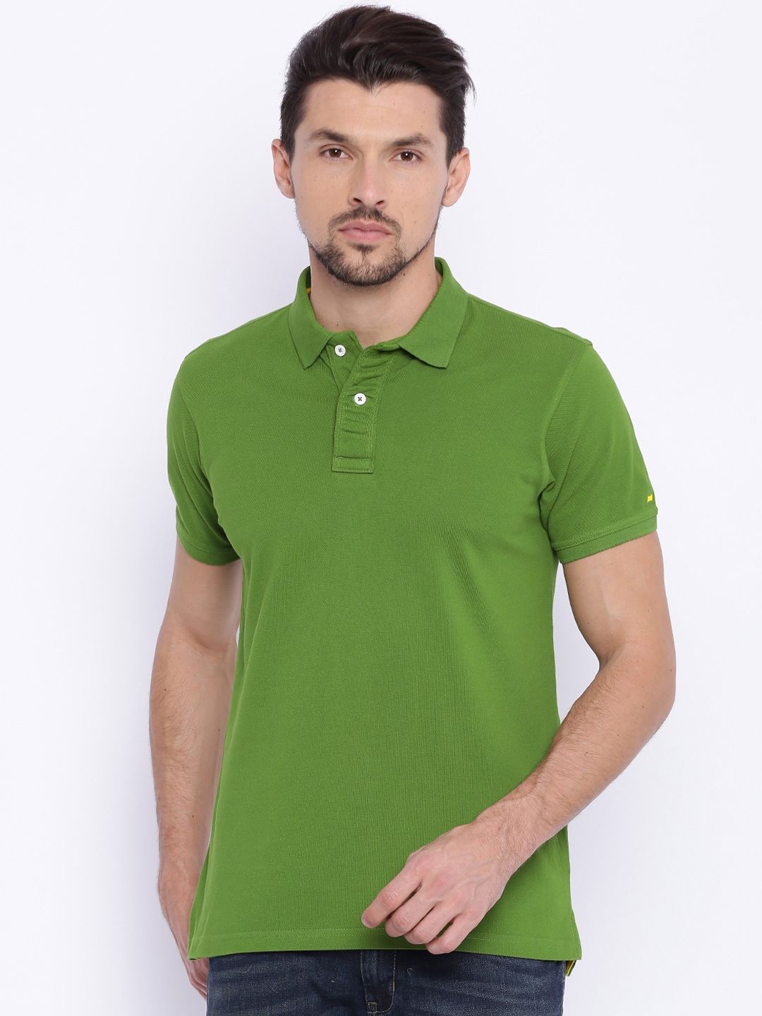 

Basics Men Green Solid Slim Fit Polo Collar T-shirt