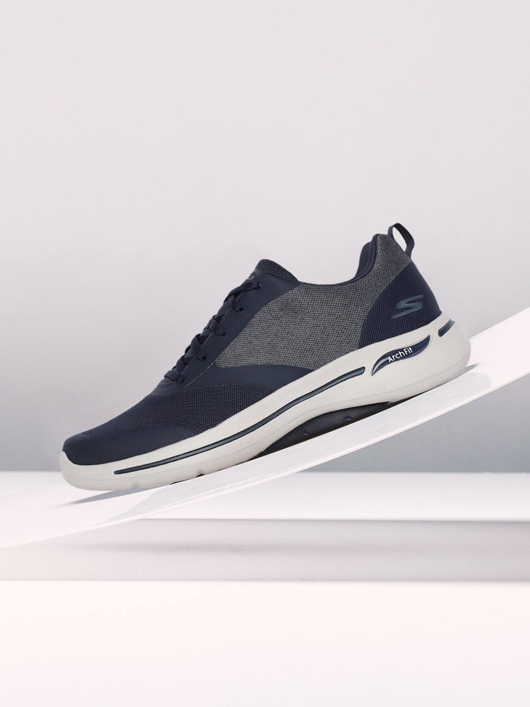 

Skechers Men Navy Blue Go Walk Arch Fit - Sky Vault Walking Shoes