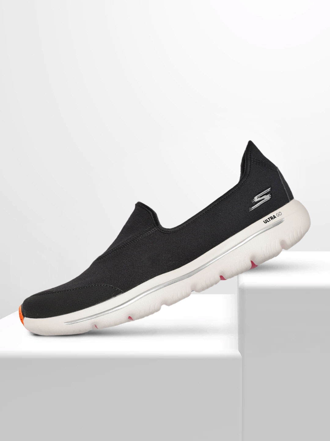 

Skechers Women Black Go Walk Evolution Ultra - Legac Walking Shoes