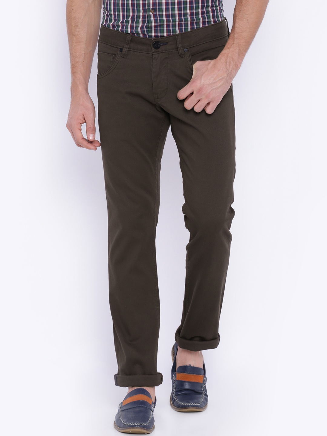

Basics Men Brown Solid Skinny Fit Chino Trousers