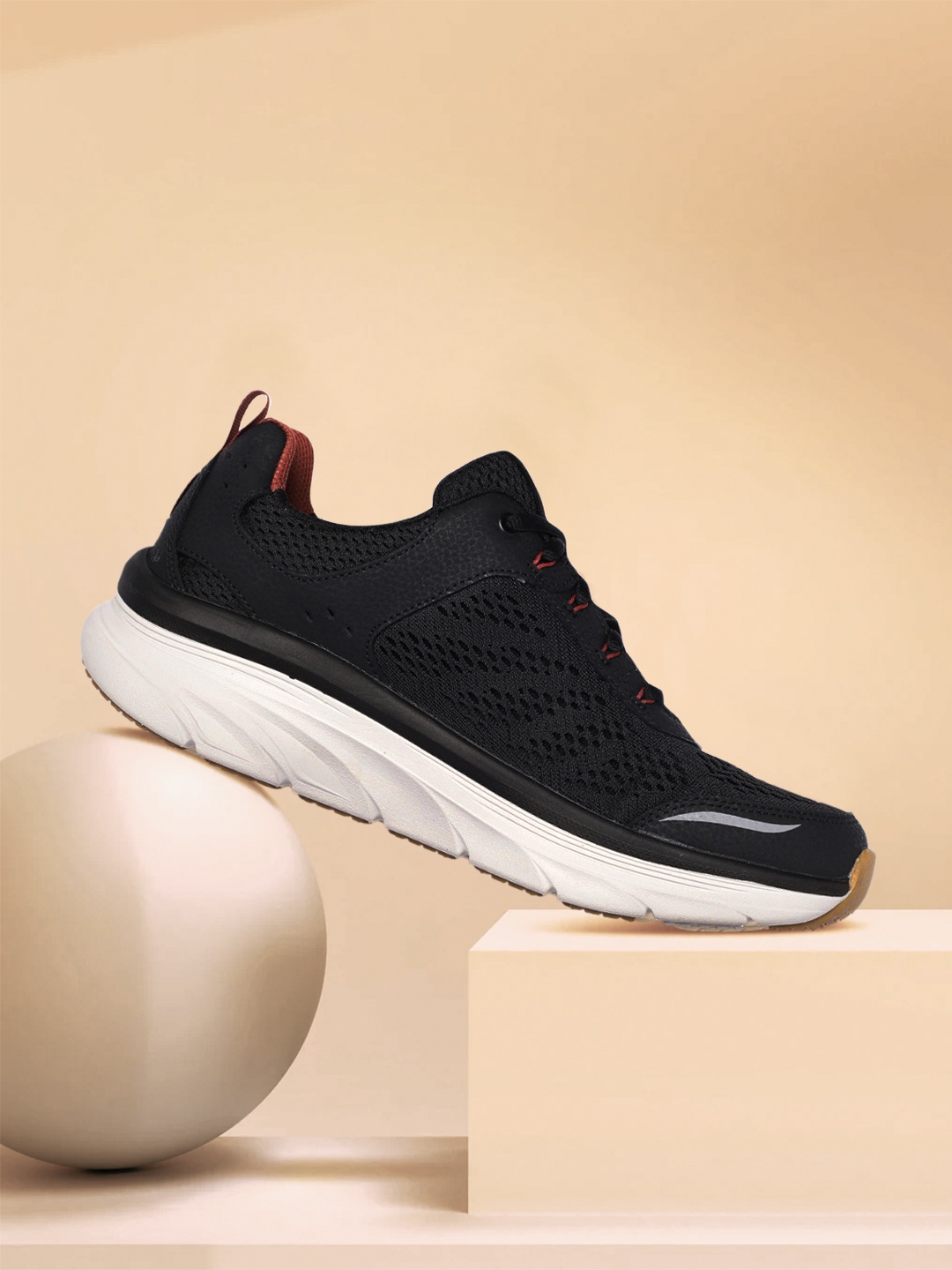 

Skechers Men D'LUX WALKER Walking Shoes, Black