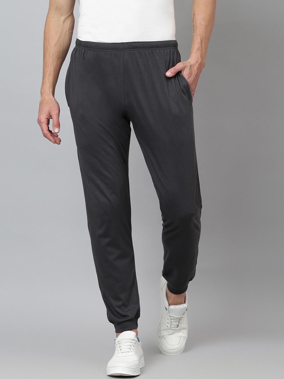 

FLAMBOYANT Men Grey Solid Cotton Hosiery Track Pant