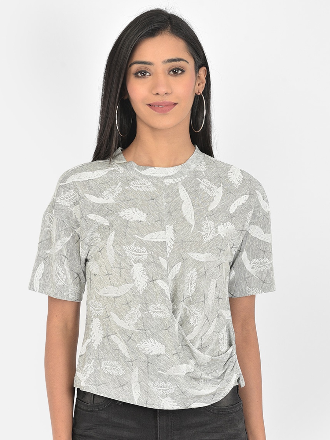 

Latin Quarters Women Grey Floral Printed Top