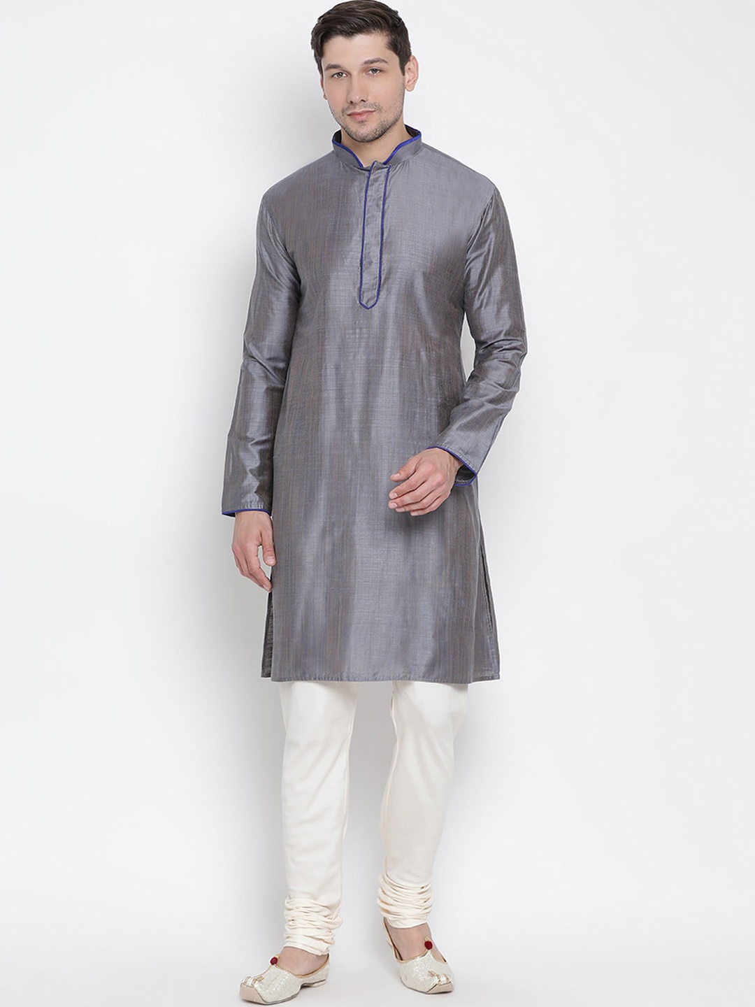 

VASTRAMAY Men Grey & Cream-Coloured Kurta with Churidar