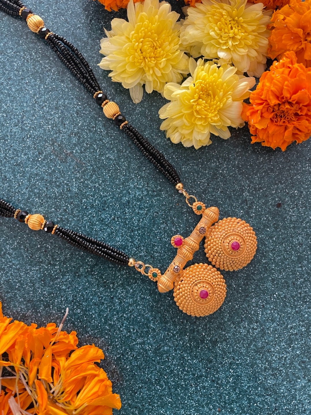 

Digital Dress Room Gold-Plated & Beaded Mangalsutra