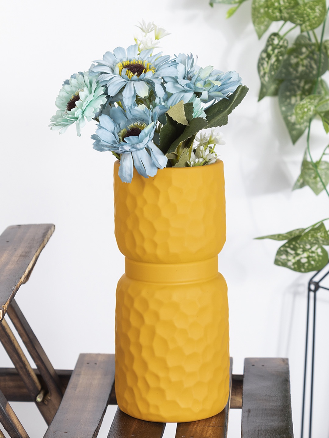 

MARKET99 Yellow Textured Ceramic Vase