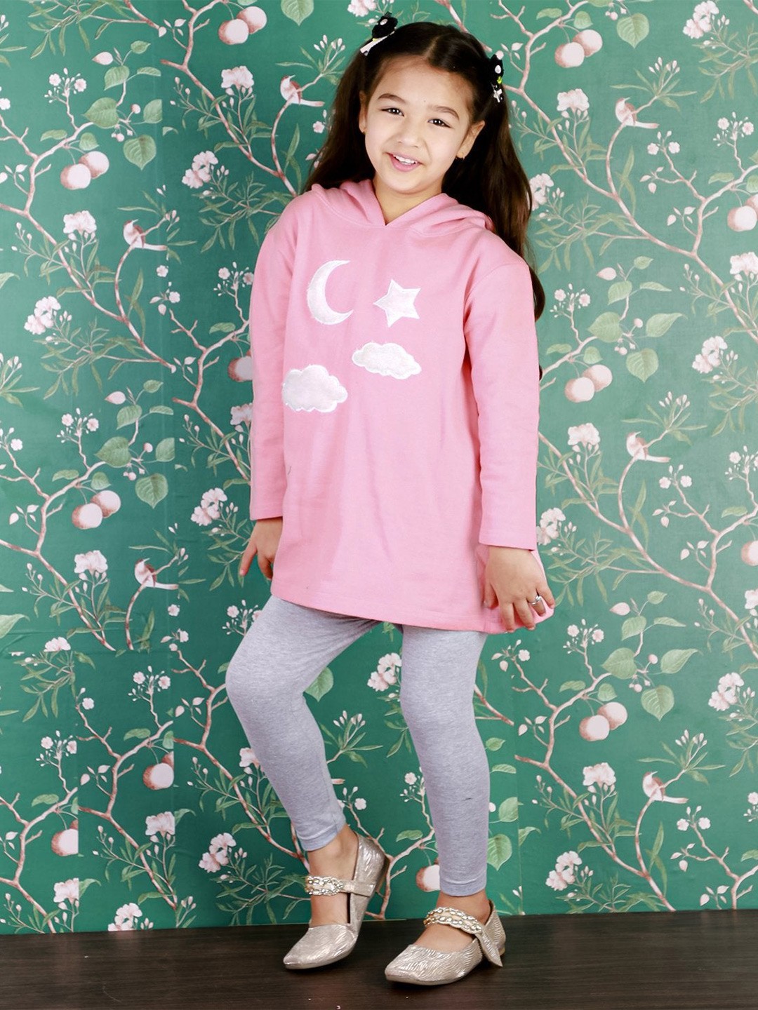 

The Mom Store Girls Pink & Grey Printed T-shirt with Leggings