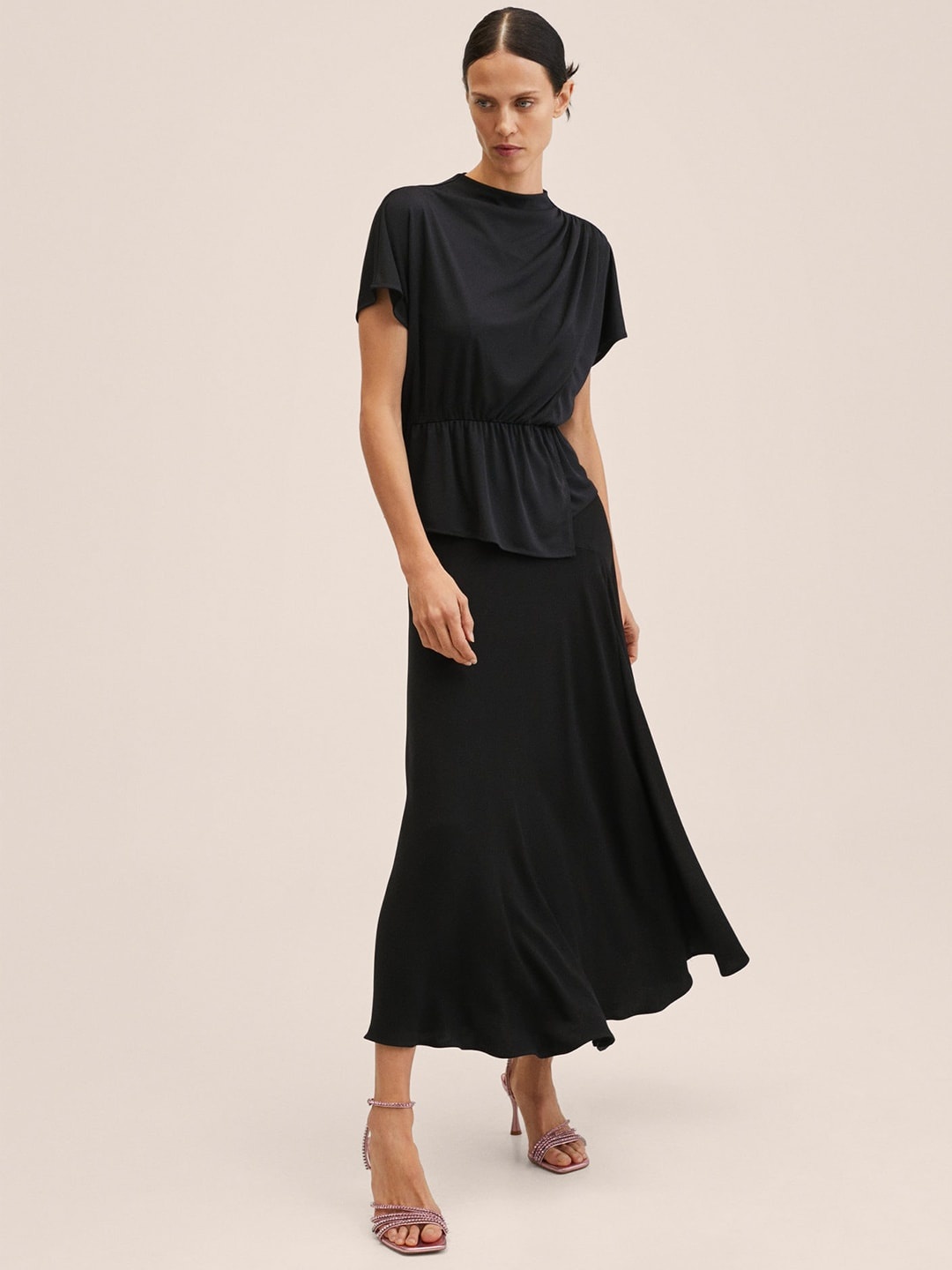 

MANGO Black Solid Mandarin Collar Extended Sleeves Top