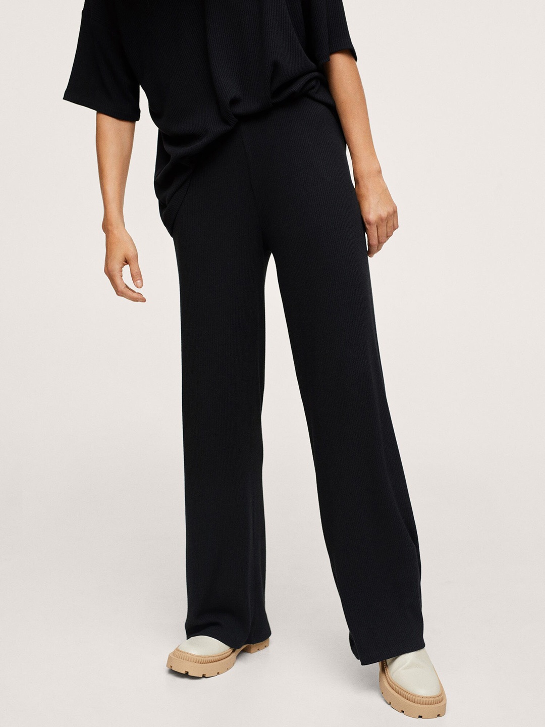 

MANGO Women Black Solid Straight Fit Trousers