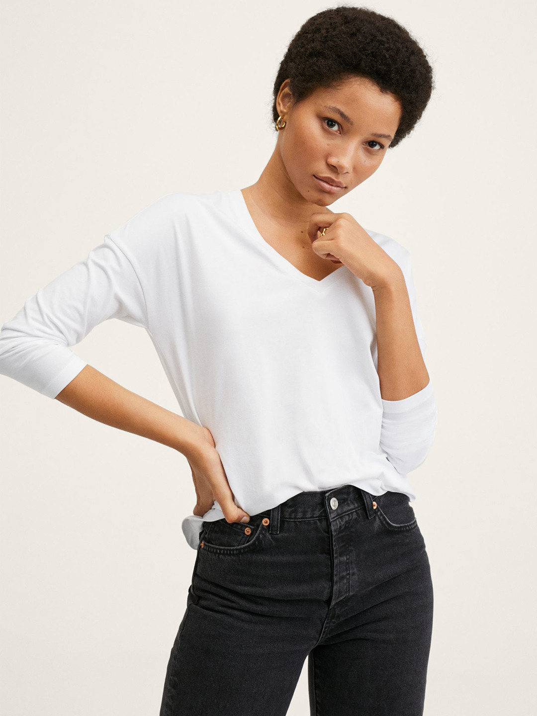 

MANGO Women White V-Neck Solid Cotton T-shirt