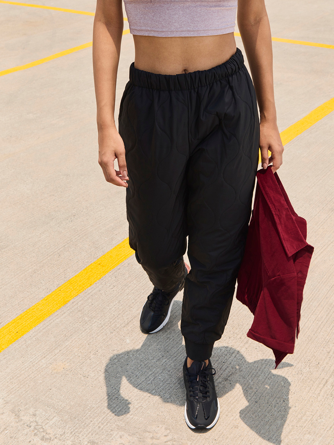

MANGO Women Black Quilted Pleated Jogger Fit Trouser