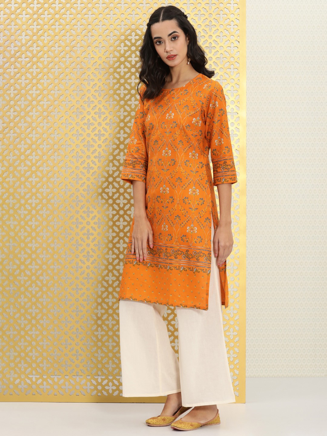 

Ode by House of Pataudi Women Orange & Grey Floral Printed Pure Cotton Kurta