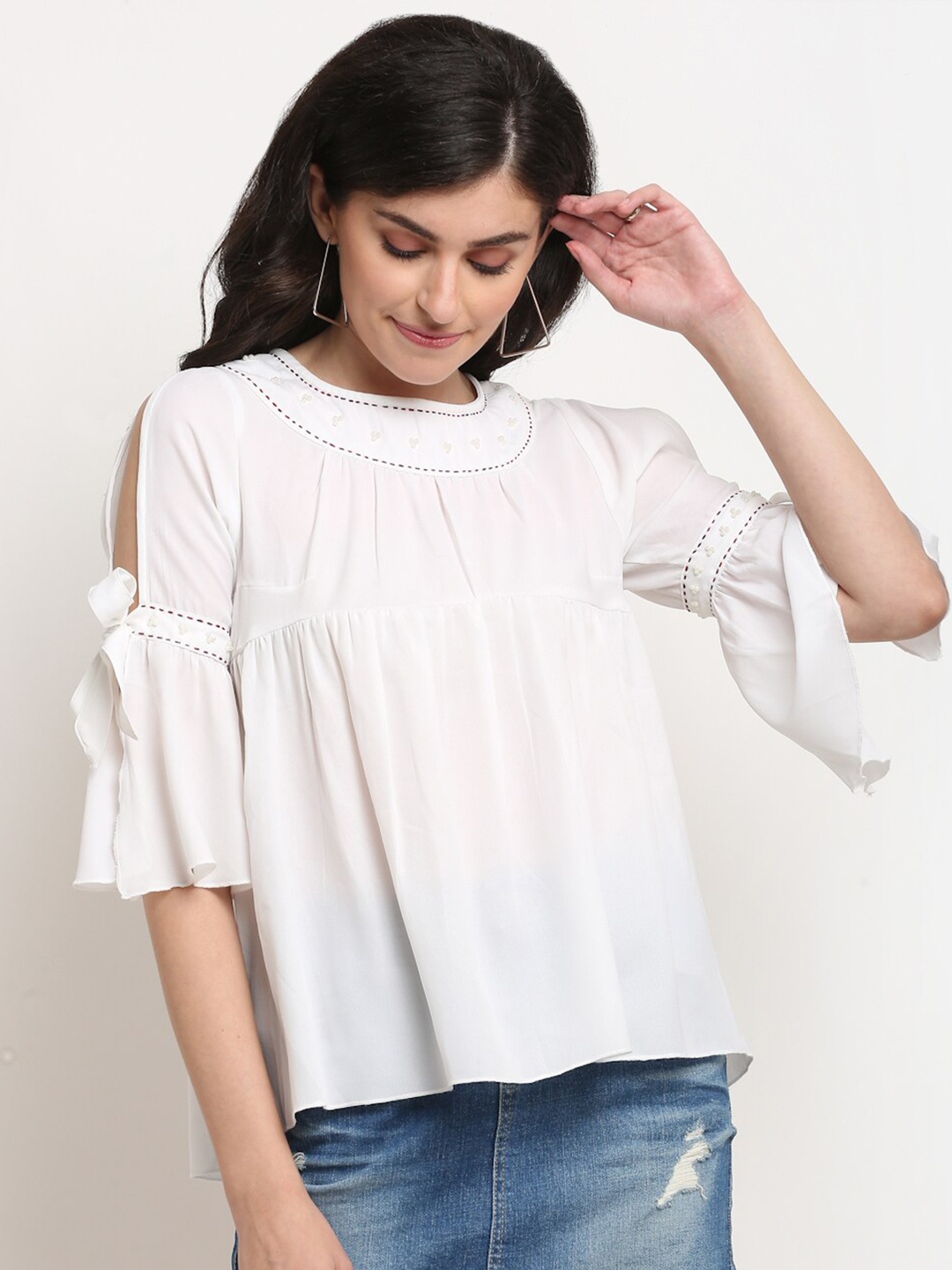 

La Zoire White Solid Georgette A-Line Top