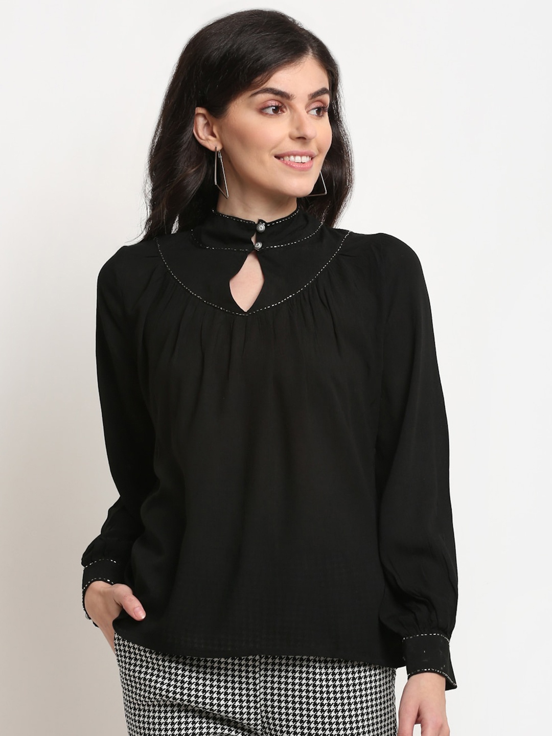 

La Zoire Black Keyhole Neck Top
