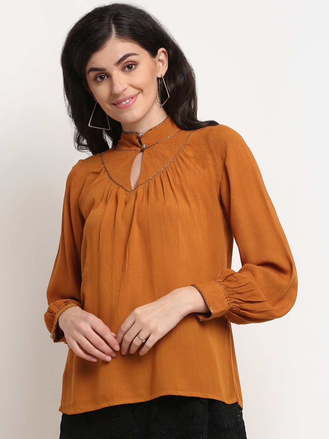 

La Zoire Brown Keyhole Neck Top