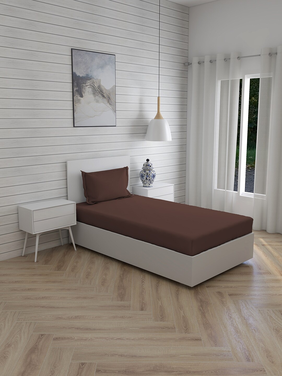 

Layers Brown 144 TC Single Solid Bed Sheet with 1 Pillow Covers