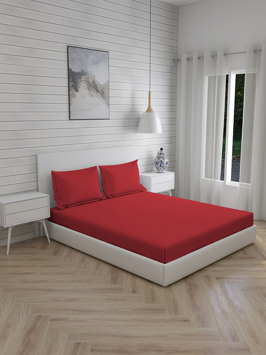 Layers Red 144 TC Double Solid Bed Sheet with 2 Pillow Covers