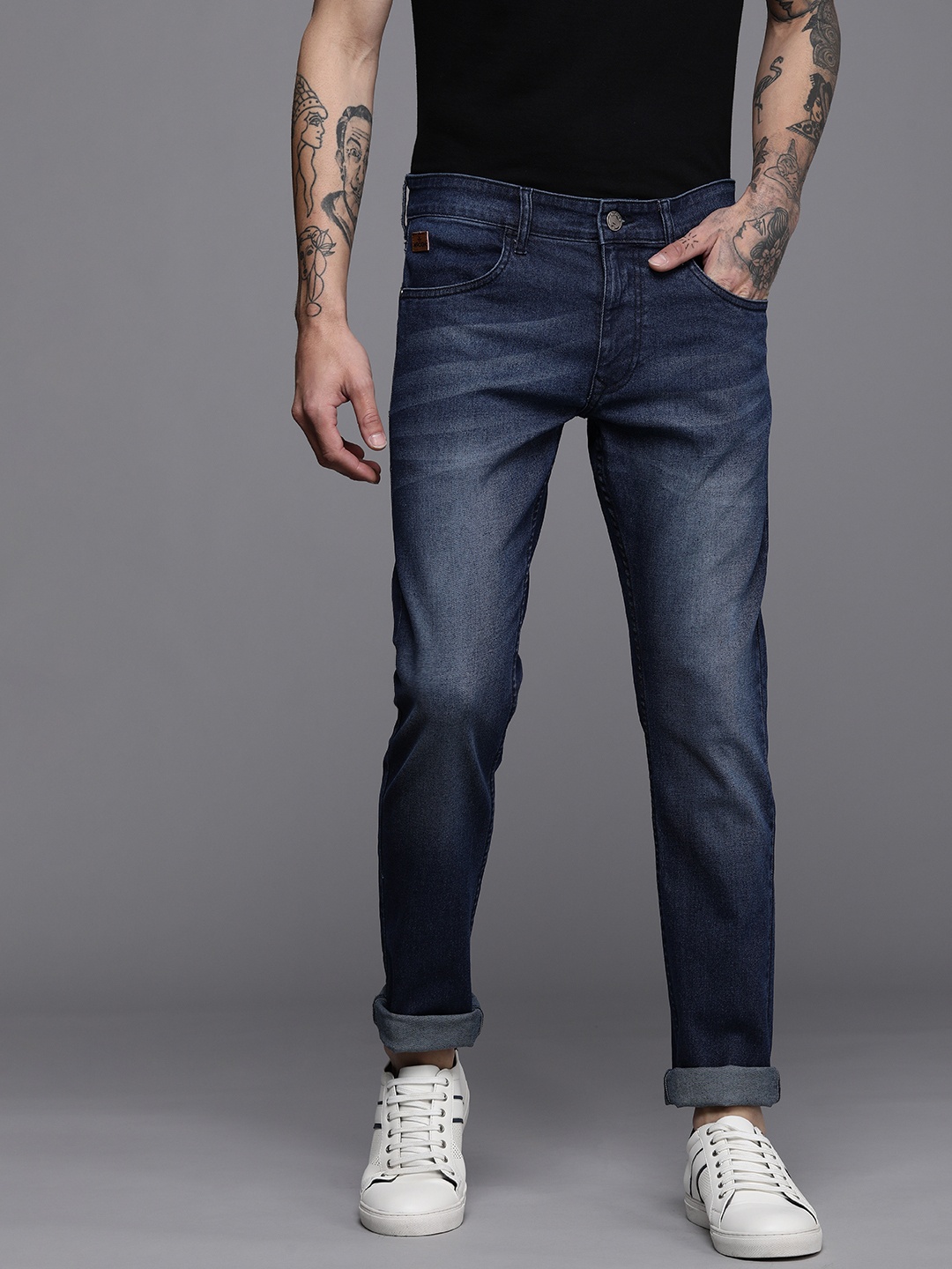 

WROGN Men Blue Slim Fit Light Fade mID-rISE Stretchable Jeans
