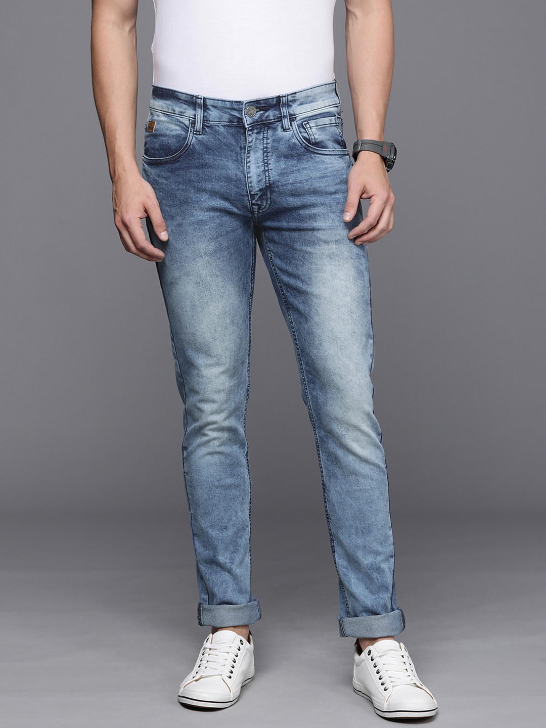 

WROGN Men Blue Skinny Fit Heavy Fade Acid Wash Stretchable Jeans