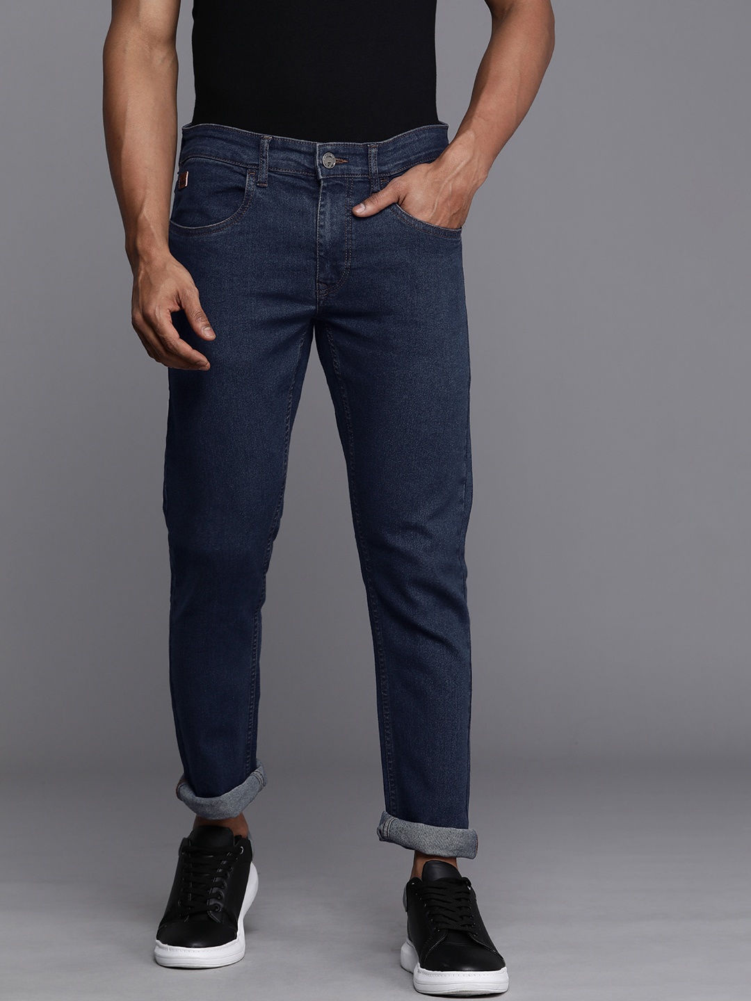 

WROGN Men Blue Slim Fit Light Fade Mid-Rise Stretchable Jeans