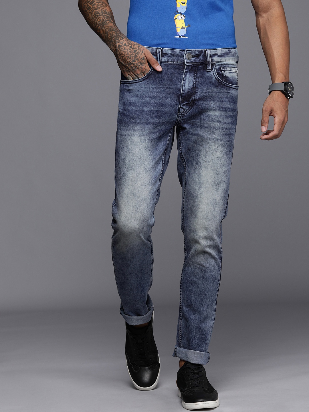 

WROGN Men Blue Slim Fit Heavy Fade Stretchable Jeans