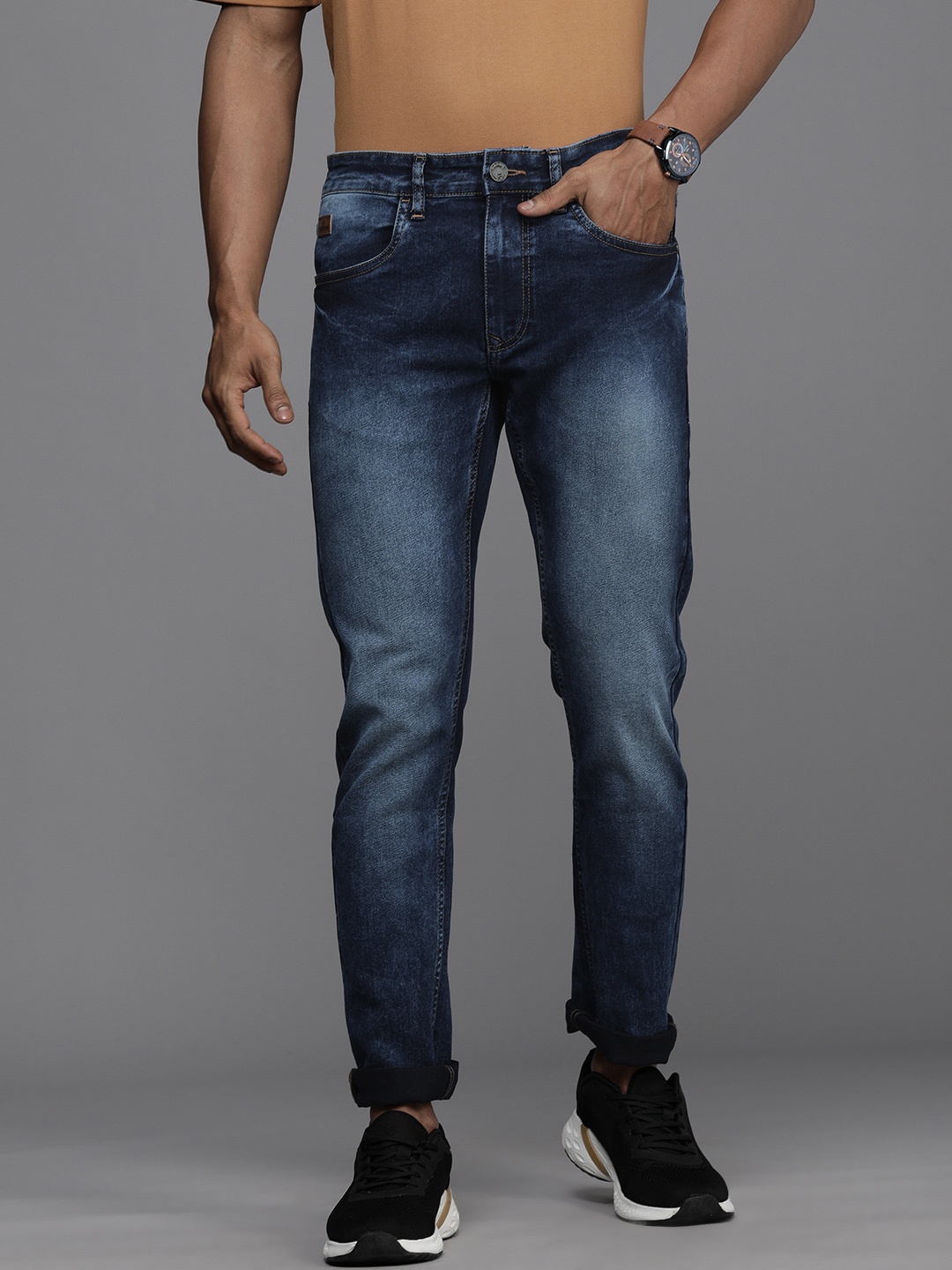 

WROGN Men Blue Slim Fit Mid-Rise Heavy Fade Stretchable Jeans