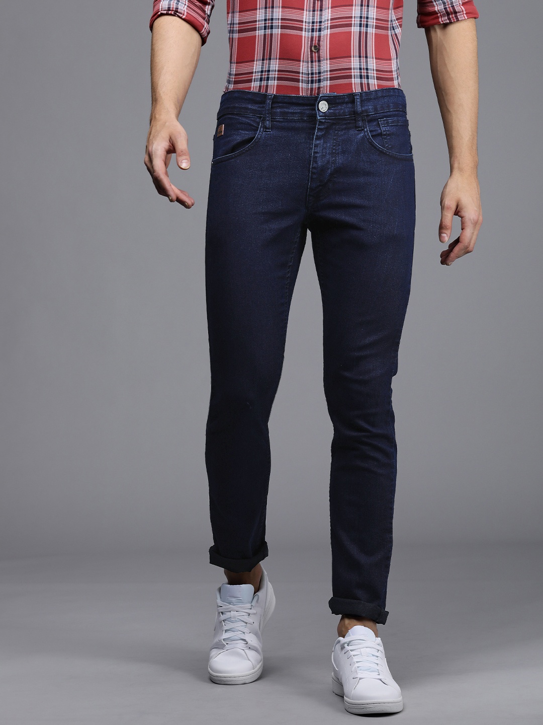

WROGN Men Navy BlueMid Rise Claen look Slim Fit Stretchable Jeans, Navy blue