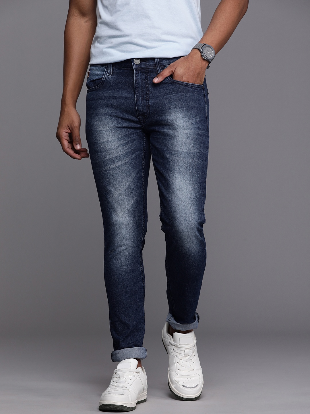 

WROGN Men Blue Skinny Fit Heavy Fade Stretchable Jeans