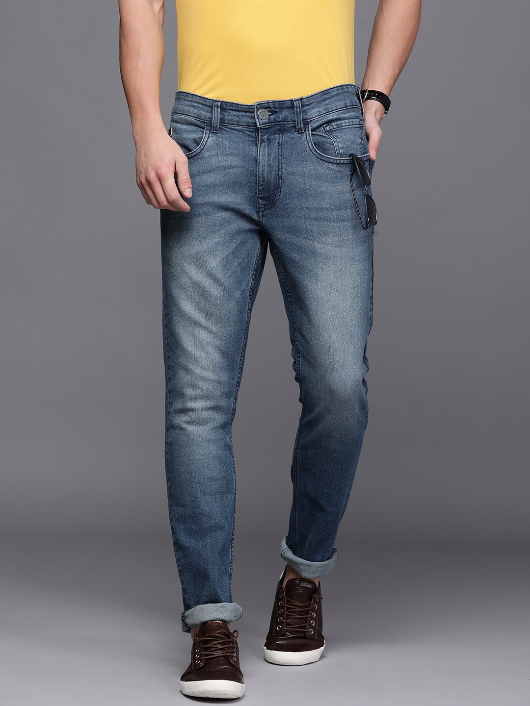 

WROGN Men Blue Slim Fit Light Fade Stretchable Jeans