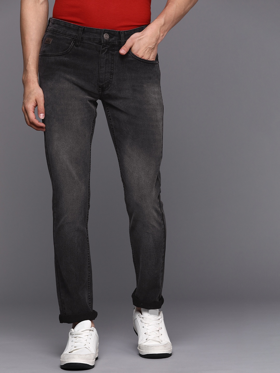 

WROGN Men Black Slim Fit Light Fade Stretchable Jeans