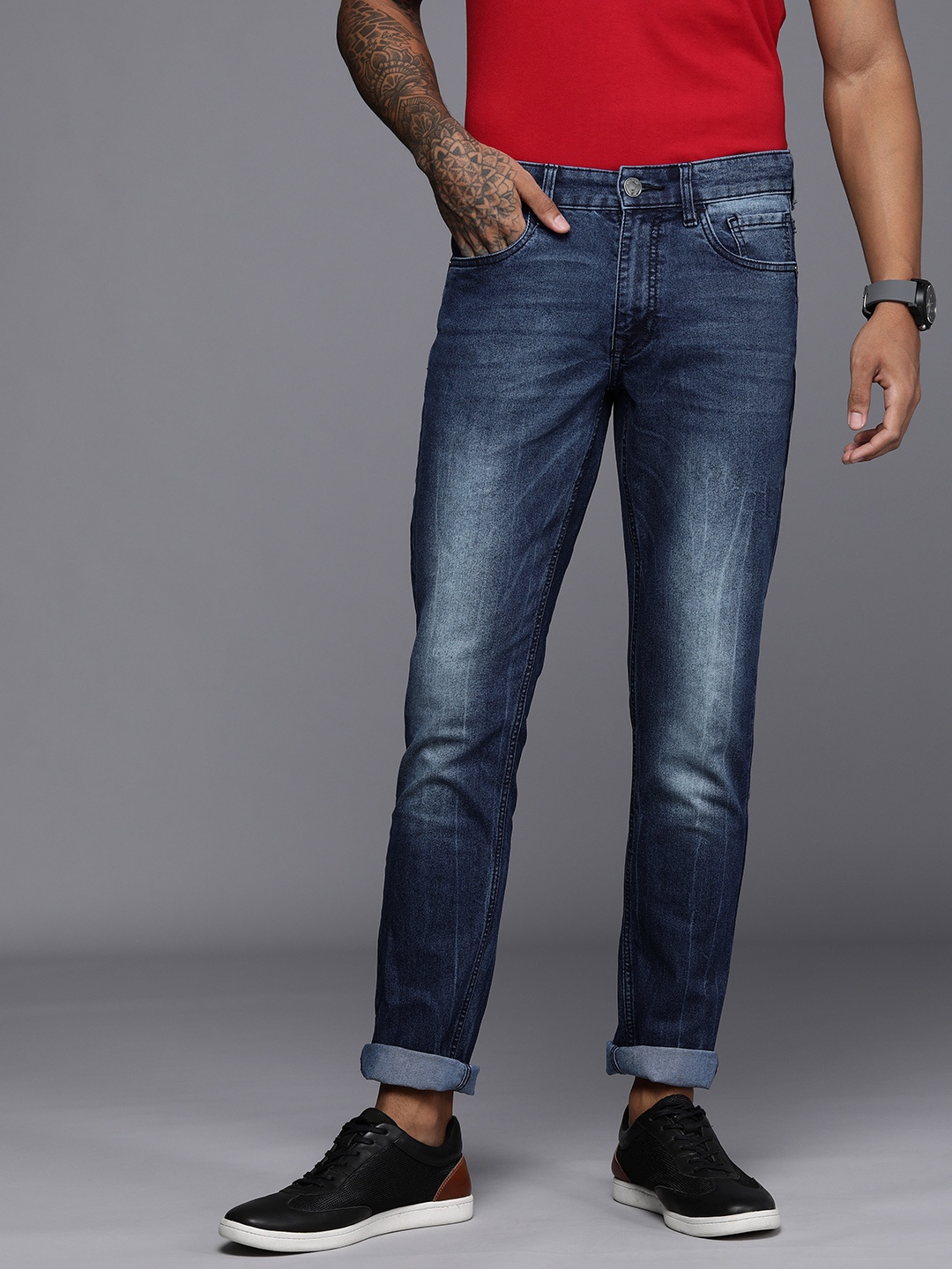 

WROGN Men Blue Slim Fit Light Fade Stretchable Jeans