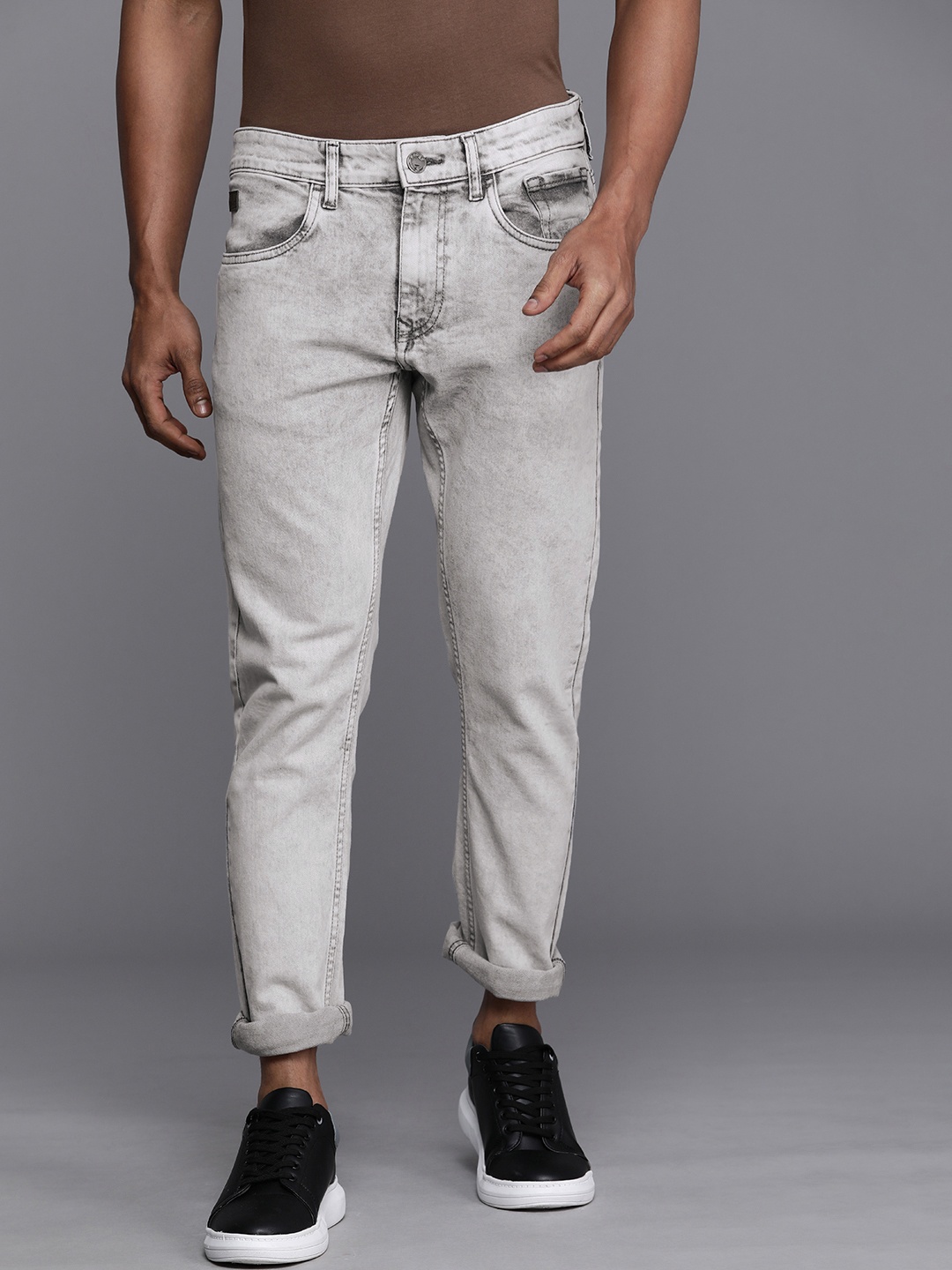 

WROGN Men Grey Slim Fit Heavy Fade Mid-Rise Stretchable Jeans