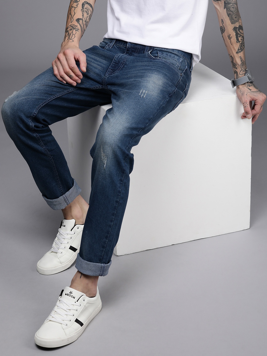 

WROGN Men Blue Slim Fit Low Distress Light Fade Stretchable Jeans