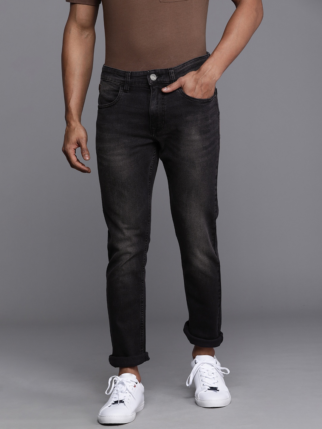 

WROGN Men Black Slim Fit Light Fade Mid-Rise Stretchable Jeans