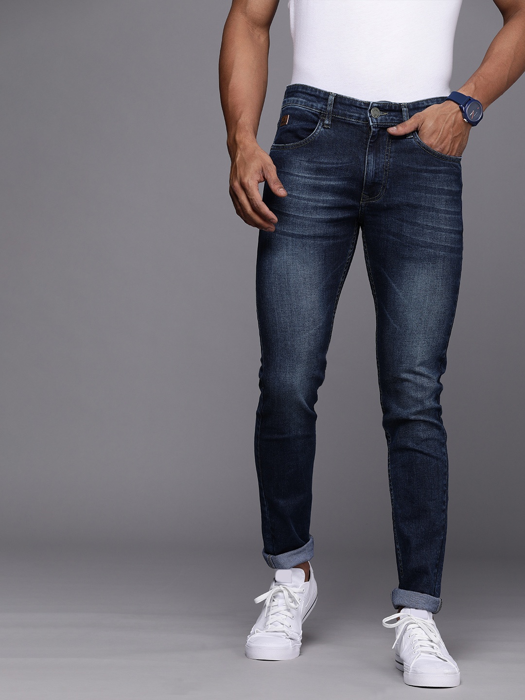 

WROGN Men Blue Mid-Rise Skinny Fit Light Fade Stretchable Jeans