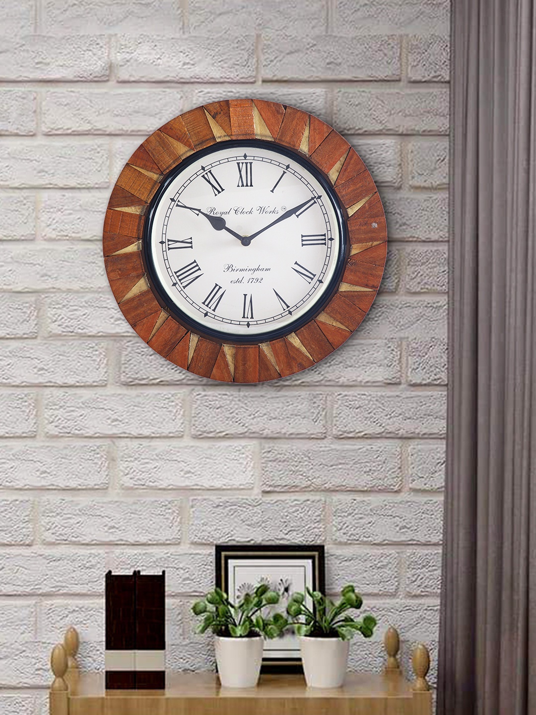

Aapno Rajasthan Brown & White Textured Round Contemporary Wall Clock