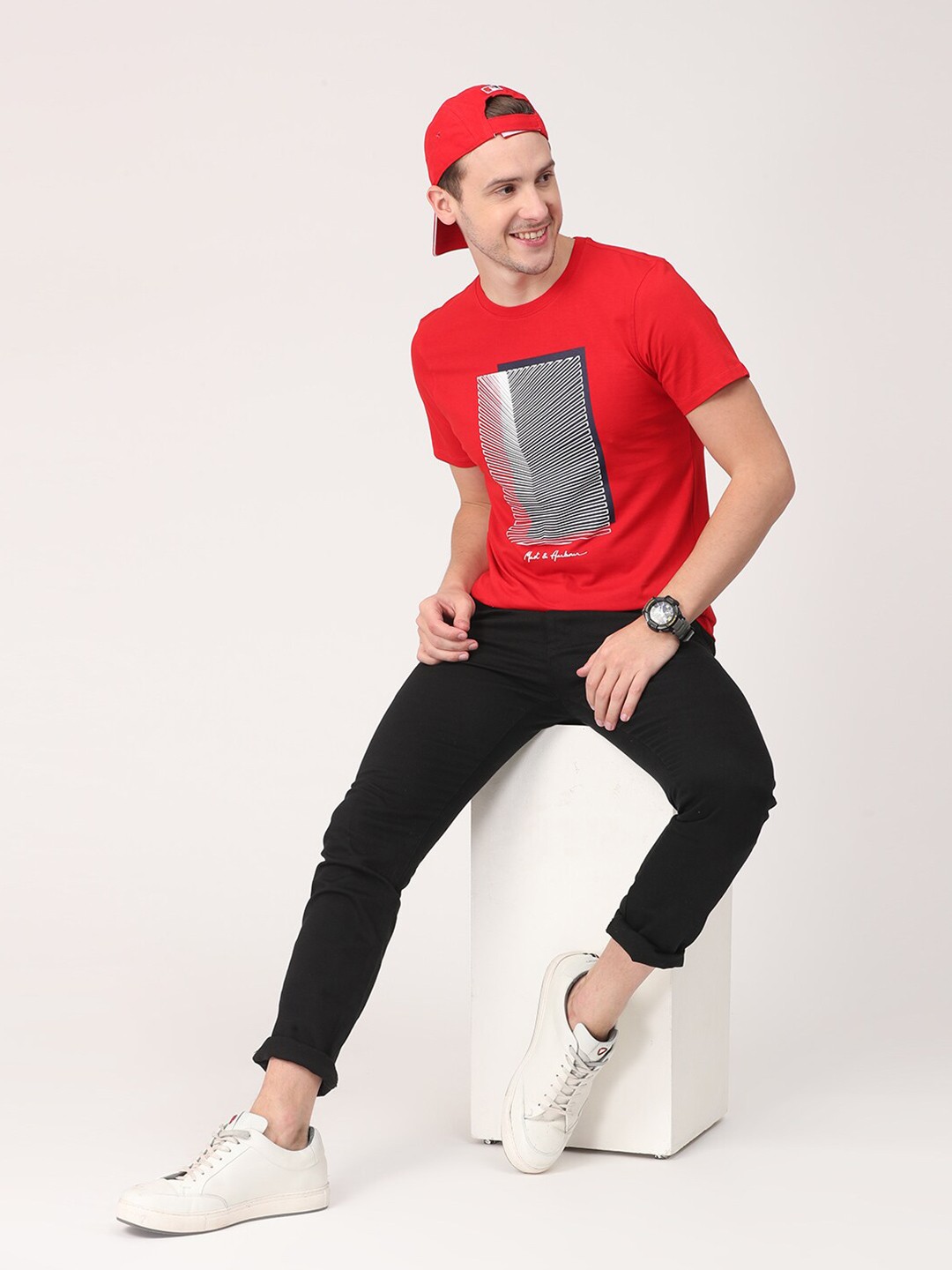 

Mast & Harbour Men Red Striped Monochrome Applique T-shirt
