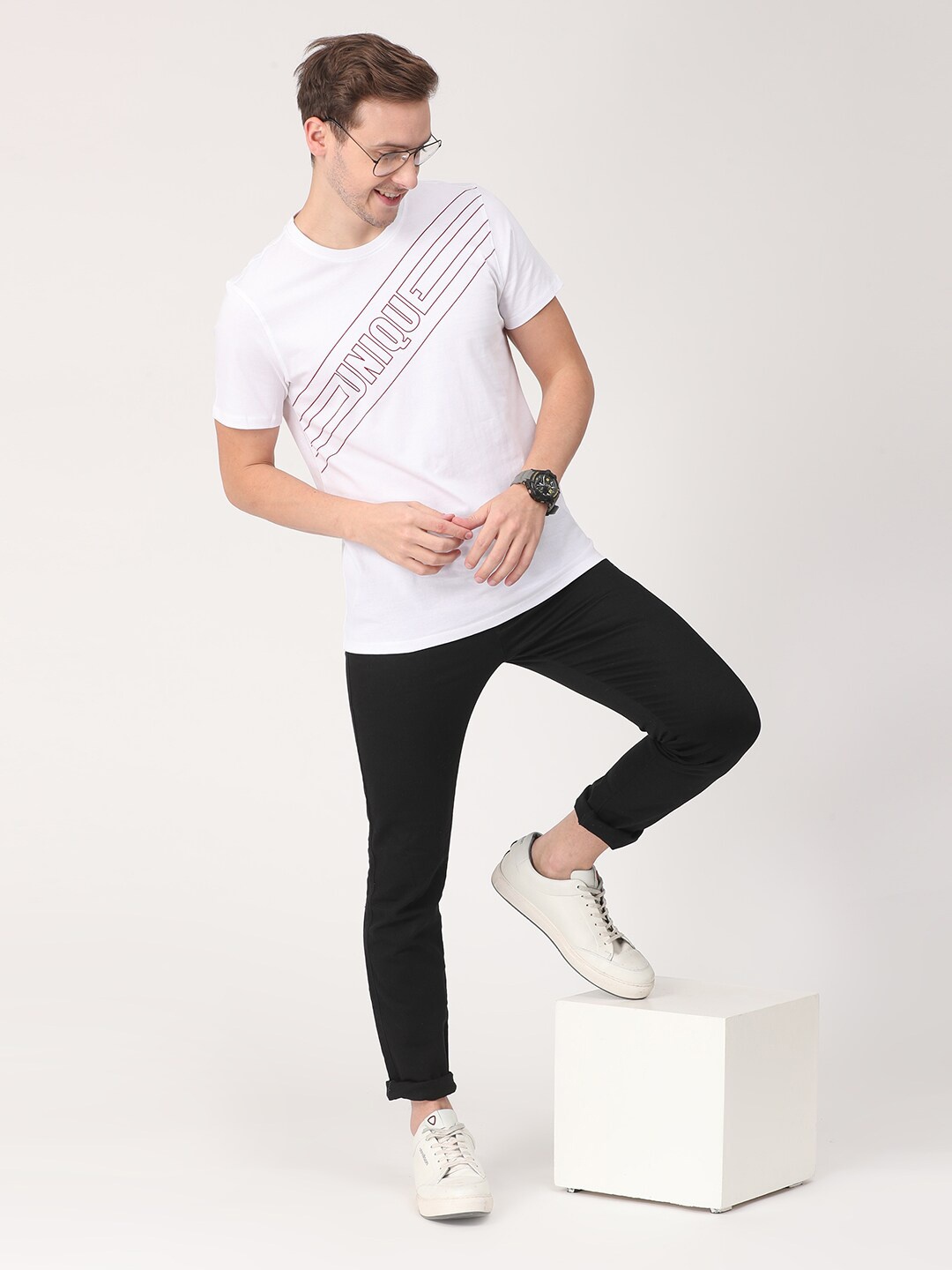 

Mast & Harbour Men White & Maroon Typography Applique T-shirt