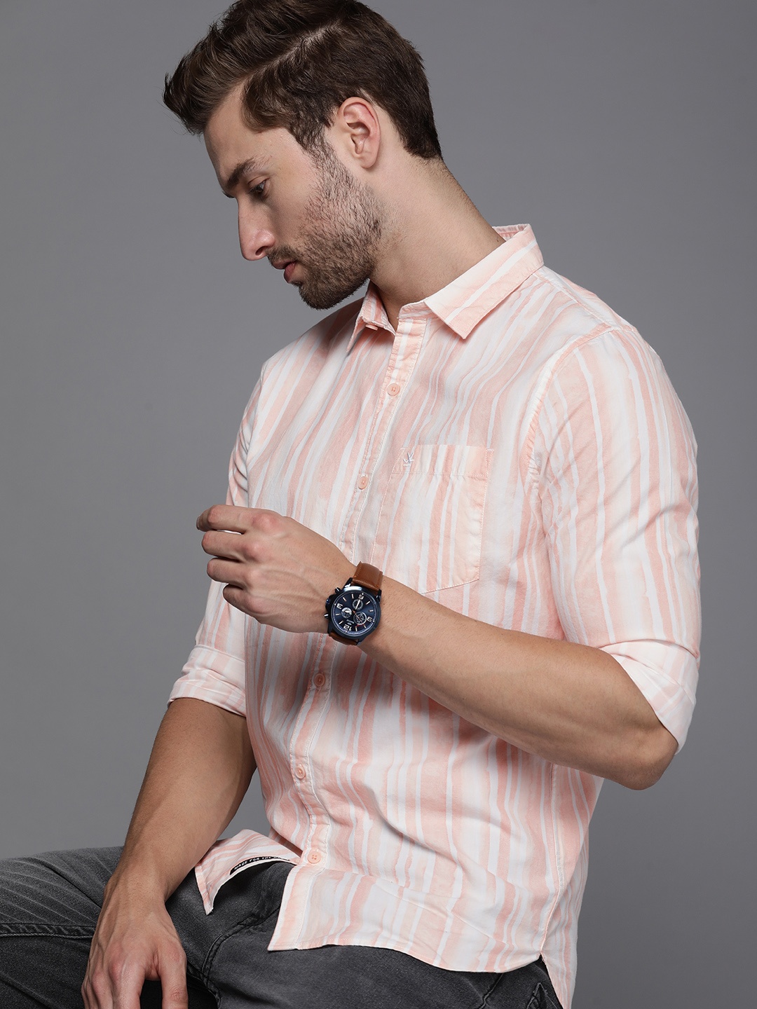 

WROGN Men Peach-Coloured Slim Fit Striped Pure Cotton Casual Shirt