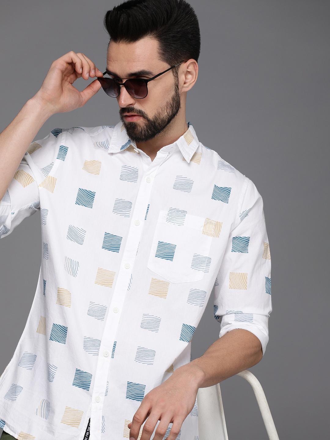 

WROGN Men White & Blue Slim Fit Printed Casual Shirt
