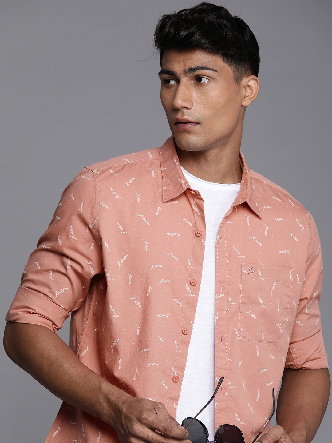 

WROGN Men Pink & White Slim Fit Printed Casual Shirt