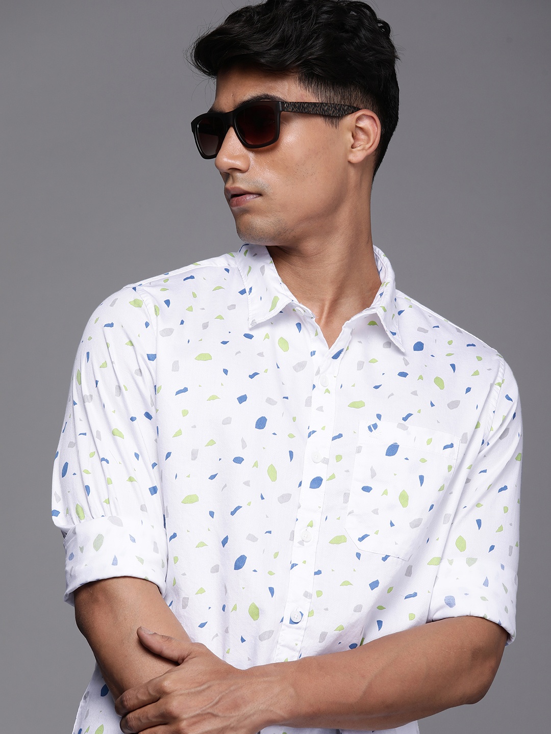 

WROGN Men White Printed Slim Fit Full Sleeves Curved Casual Shirt