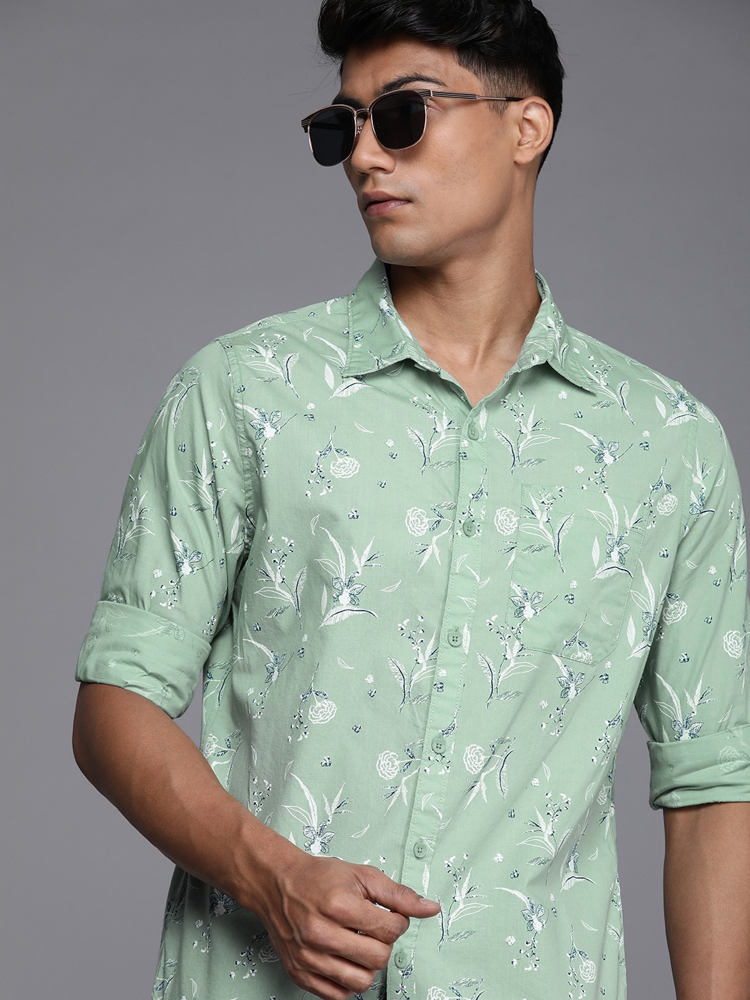 

WROGN Men Green & White Slim Fit Floral Printed Casual Shirt