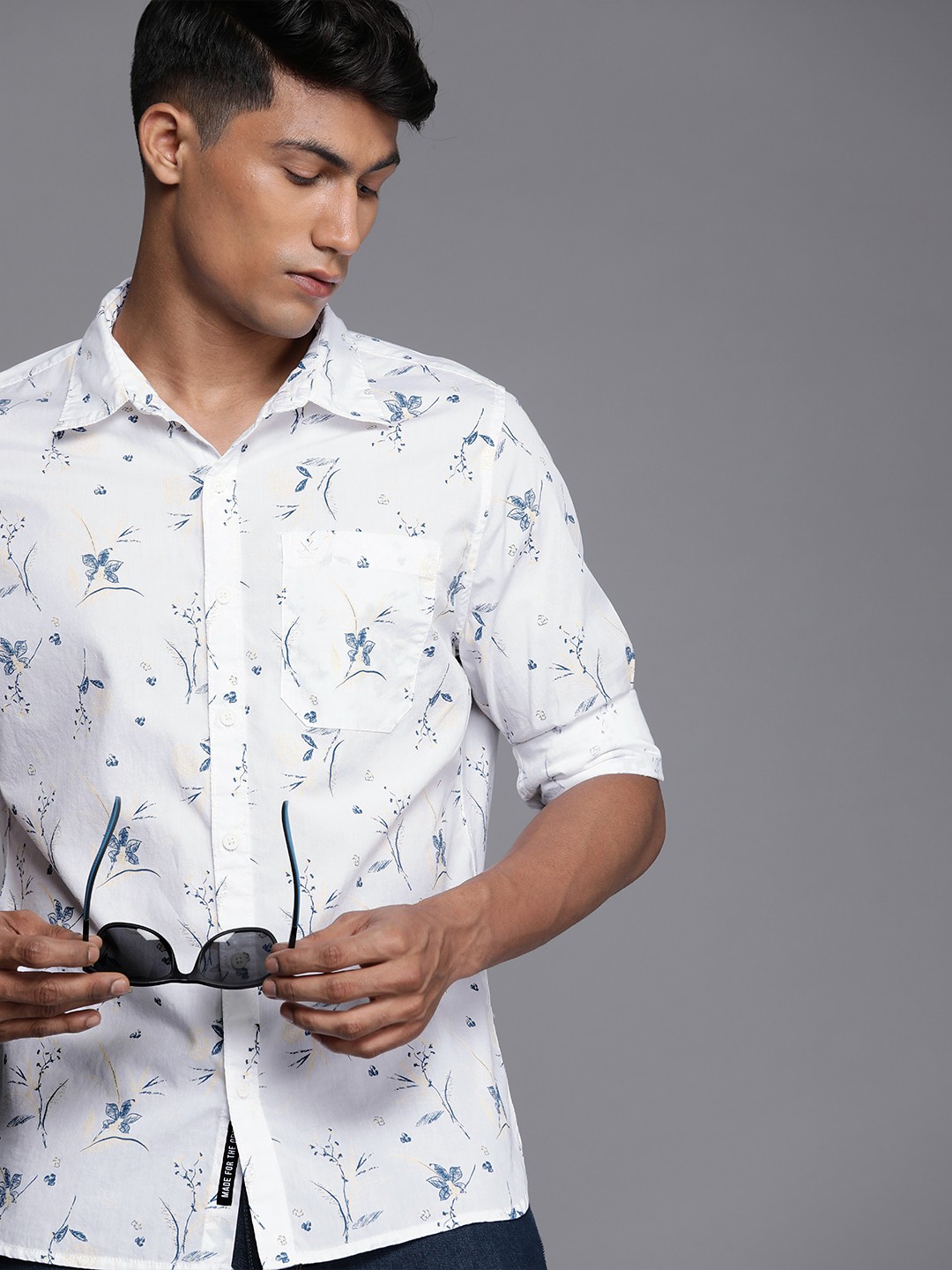 

WROGN Men White Floral Printed Casual Shirt