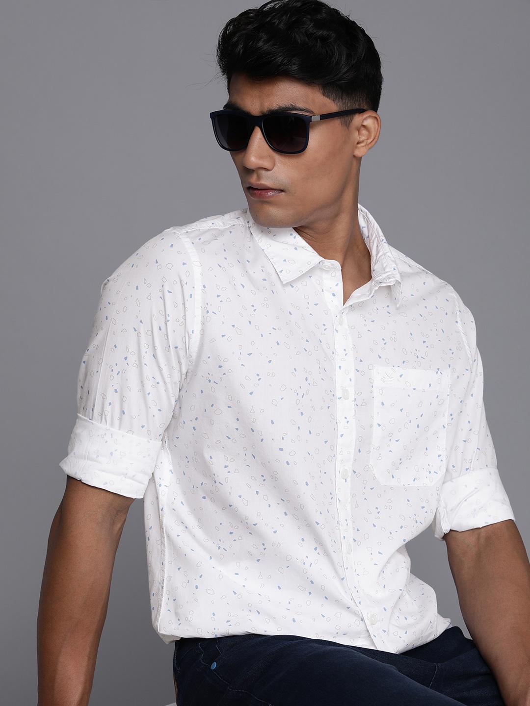 

WROGN Men White & Blue Slim Fit Printed Casual Shirt