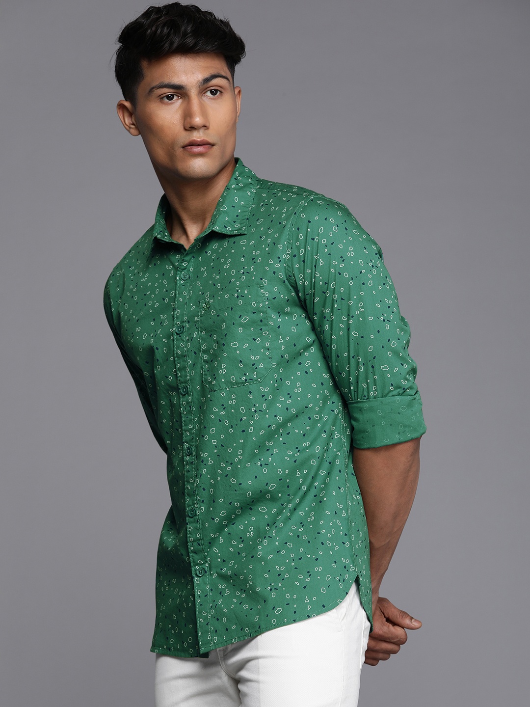 

WROGN Men Sea Green Geometrical Printed Casual Shirt